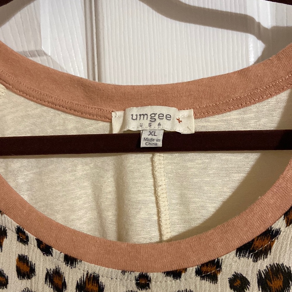 Umgee women’s top size xl